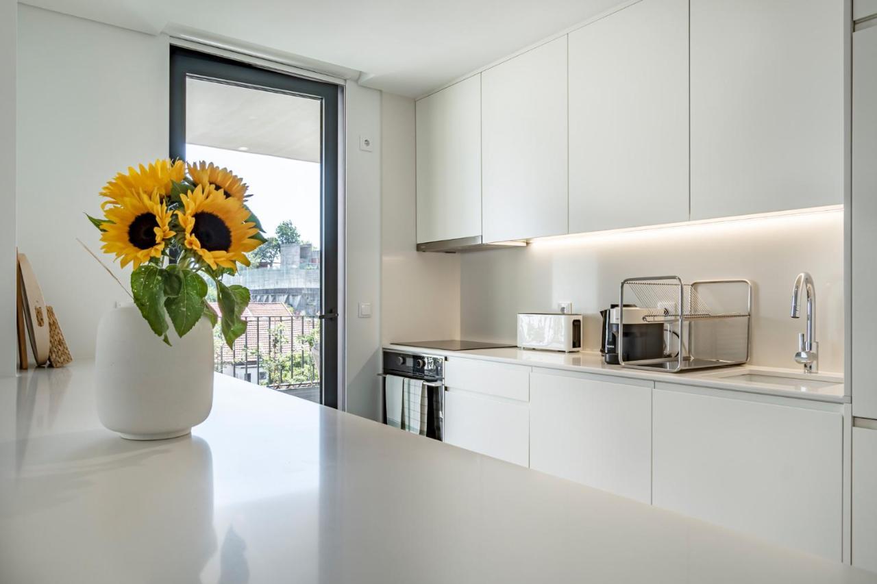 Bonfim Living - Great Location, Al Fresco Dining And Free Private Parking Appartement Porto Buitenkant foto