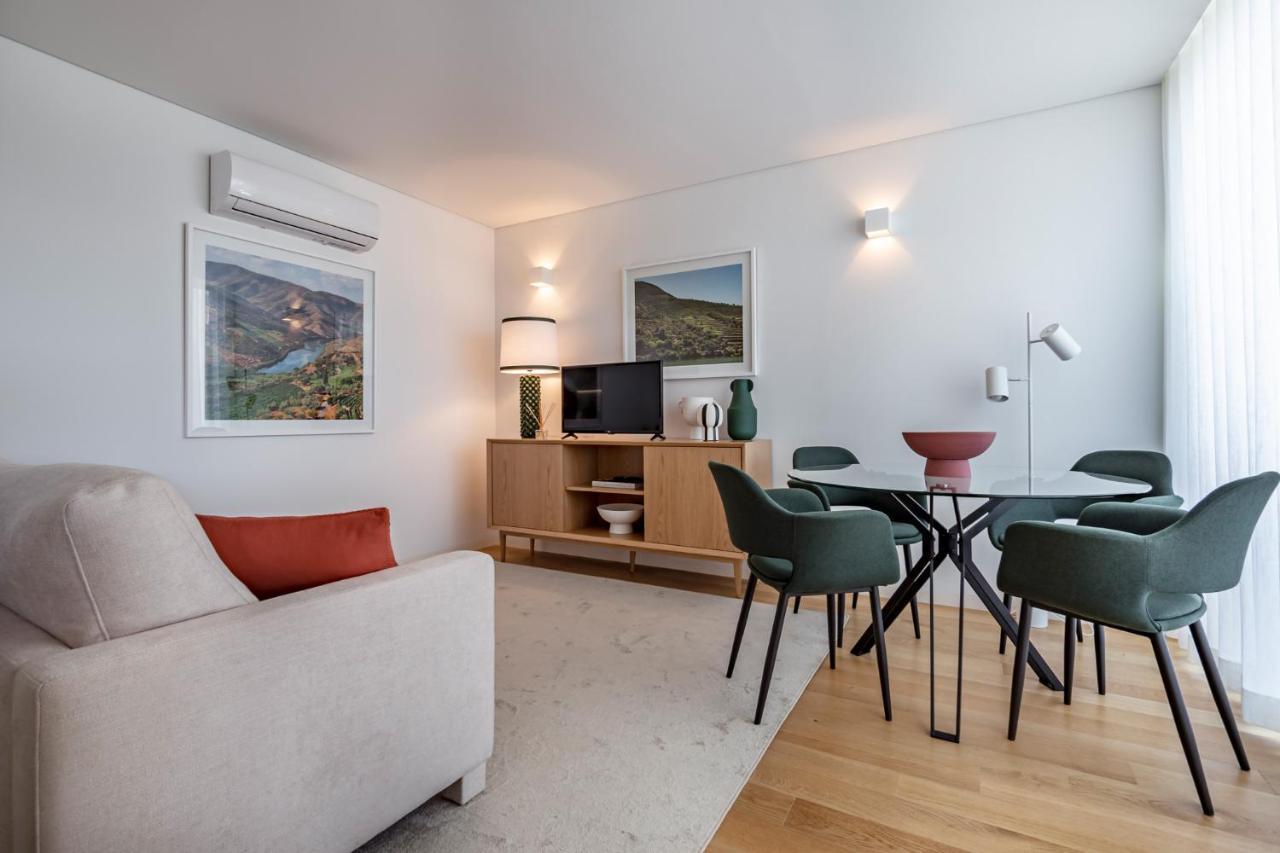 Bonfim Living - Great Location, Al Fresco Dining And Free Private Parking Appartement Porto Buitenkant foto